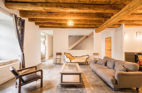Prinsuejols House | La Borderie - Dans la ferme du château de la Baume
