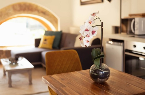 Cassagnes Villa | La Boulangerie - Larroque Haute Gites
