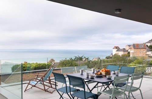Pleneuf-Val-Andre Apartment | La Briouette - Magnifique appartement avec vue panoramique d'exception sur la baie du Val André