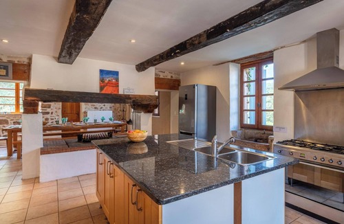 Castelnau-de-Montmiral Villa | La Brisée - Seven Bedroom Villa, Sleeps 14