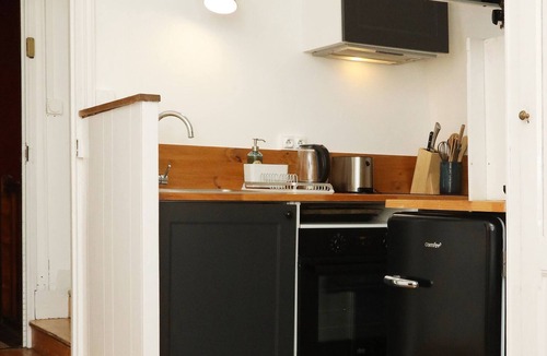 Senlis Apartment | La Bruyère