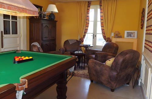 May-sur-Orne Bed & Breakfast | La Bruyère-Maison d'hôtes-Piscine