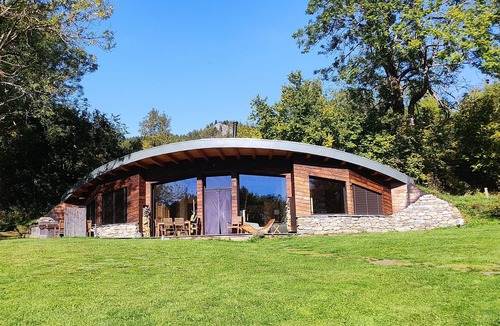 Queyrieres Villa | La Bulle de Bois, unusual ecolodge with private spa - Bulles d'Herbe