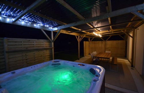 Plancoet House | La Bulle Emeraude - Private Spa (6 Pers including 4 Adults)