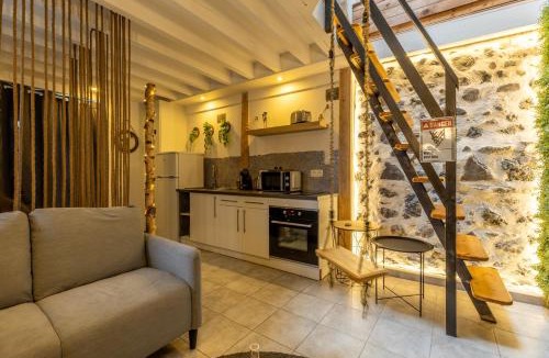 Gerzat Apartment | La Cabane - Atypique Proche A71