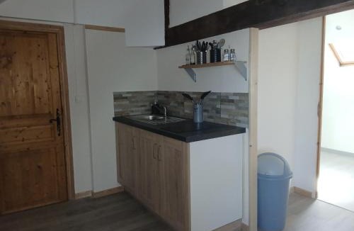 Laperriere-sur-Saone Apartment | La cabane de Lancelot Loubliette