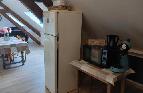 Laperriere-sur-Saone Apartment | La cabane de Lancelot Loubliette
