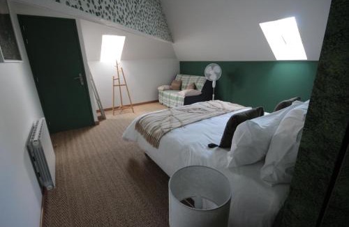 Guiclan House | La Cabane Du Manoir De Kerofil