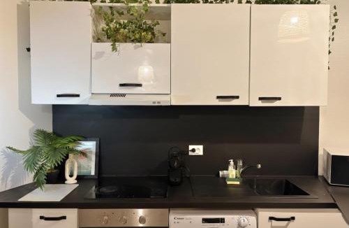 Trignac Apartment | La Casa Mexico - Parking privé gratuit & terrasse