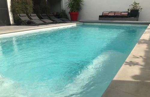Saint-Hippolyte House | LA CASA SANILLS