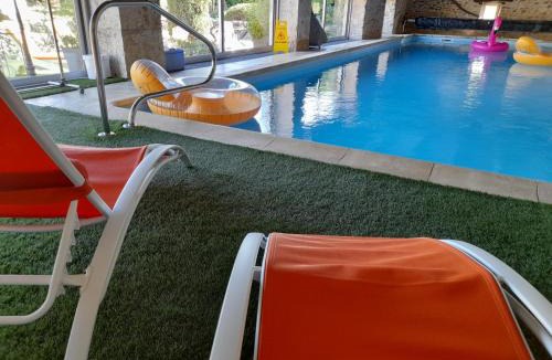Gramat Bed & Breakfast | La Causserie, Suite Chambres d'Hôtes avec piscine interieure, pour vous seuls !