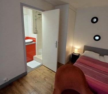 Thiers Bed & Breakfast | La Chaloupe 4