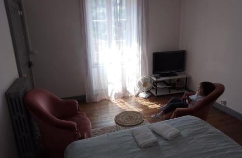 Thiers Bed & Breakfast | La Chaloupe 4