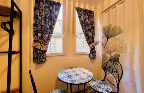 Carentan Hotel | La Chambre du Chateau - Center of Carentan