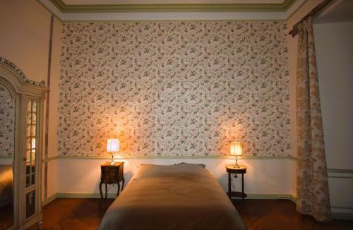 Joue-sur-Erdre House | La Chambre Verte - Château de la Chauvelière