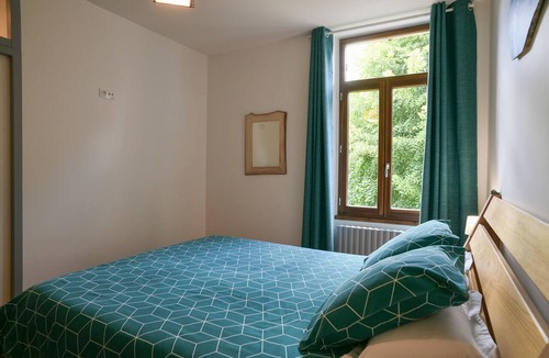 Saint-Franc Bed & Breakfast | La Chartreuse Guest Room with Shared Garden and Wi-Fi