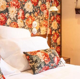 Saint-Alban-de-Roche Bed & Breakfast | La Chaumée par L'émulsion