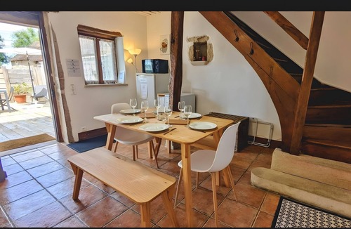 Villy-le-Brule House | La Chouette Burgonde: Peaceful Stay Between Beaune and Nuits-Saint-Georges