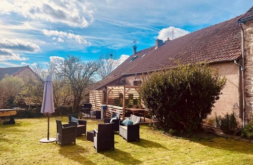 Saisy House | La Chouette Curieuse