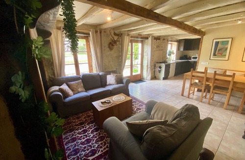 Degagnac House | LA Chouette Romantisch Authentiek Vrijstaande Gite met Privé Terras en Zwembad