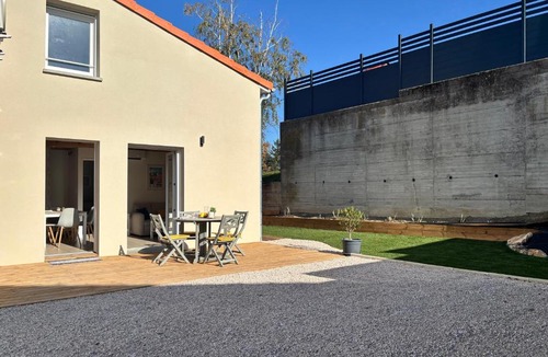 Chatel-Guyon Apartment | La Clé des Champs - Terrasse - Clim