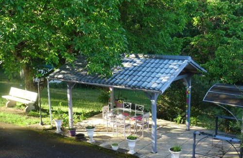 Saint-Genest House | La Clef De Voute Amethyste
