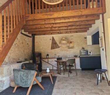 Gavaudun House | La Closerie des Cèdres Gîte 4 étoiles