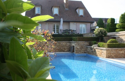 Meursault Villa | La Confrérie au Centre de la Bourgogne