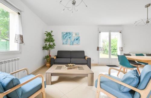 Champigny-sur-Marne House | La Coquette - Maison 10p - Paris & Disney