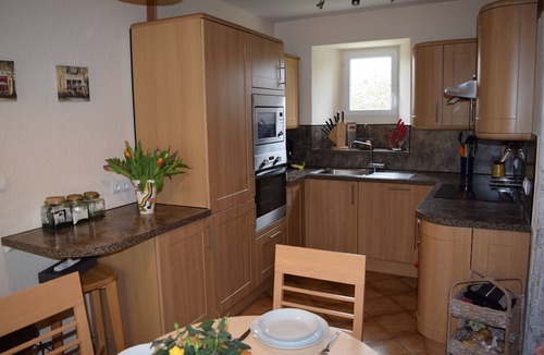 Neufmesnil Cottage | La Croix Verte - Quality 3 Bedroom Stone Cottage In The Normandy Countryside