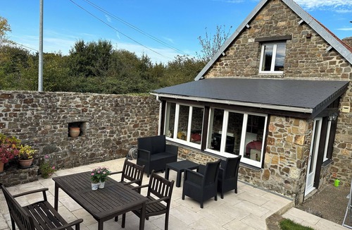 Neufmesnil Cottage | La Croix Verte - Quality 3 Bedroom Stone Cottage In The Normandy Countryside