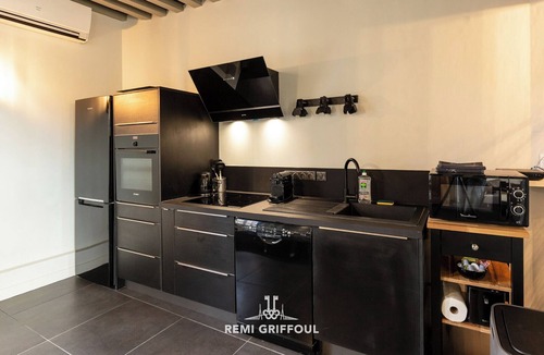 Honfleur House | La Demeure du Clocher 4★ | A/C | On the Port & Place Sainte-Catherine | 8 g