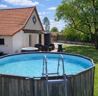 Chaon House | La Demeure du Faon en cœur de Sologne 10mn Lamotte-Beuvron, gîte de charme avec jacuzzi et piscine , proche Center Parc Beauval Châteaux de la Loire Orléans