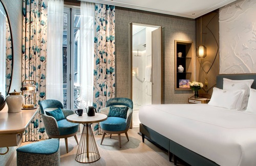 Champs-Elysees Hotel | La Demeure Montaigne