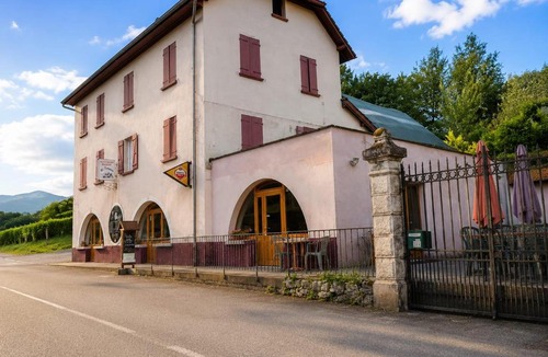 Lepin-le-Lac Bed & Breakfast | La Diligence
