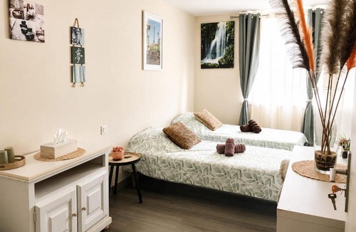 Lepin-le-Lac Bed & Breakfast | La Diligence