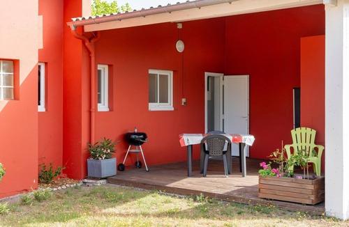 Lesperon Apartment | La Dune - Domaine Des Landes with Shared Pool, Covered Private Terrace, and Shared Garden