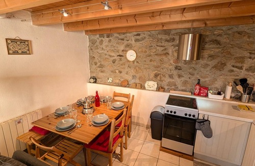 Les Angles House | La Ferme des Astres: Stunning Charm and Breathtaking Views!