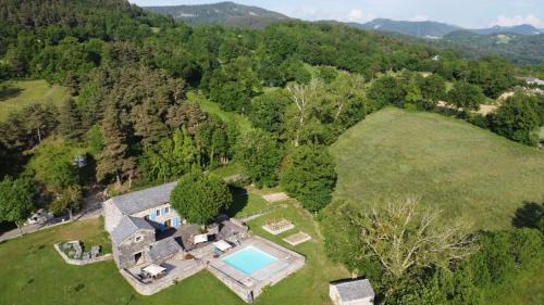 Saint-Etienne-Lardeyrol Bed & Breakfast | La FRAMBOISINE