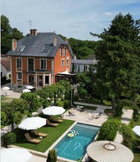 Lesches Apartment | LA GRANDE MAISON LGM