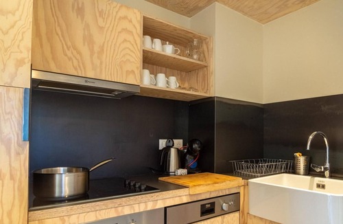 Saint-Laurent-de-Muret House | La Grange Commeyras in Saint Laurent de Muret