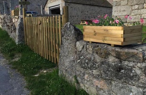 Peyre-en-Aubrac House | La Grange de Grandviala