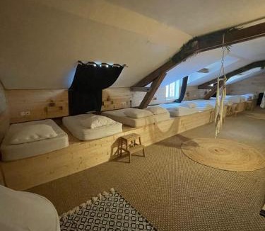 Sancoins Apartment | la grange du parc et le dortoir pèlerins