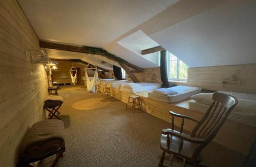 Sancoins Apartment | la grange du parc et le dortoir pèlerins