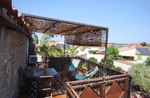 Saint-Hippolyte Apartment | la grange exotique