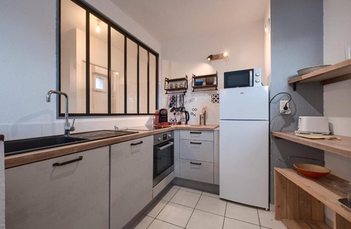 Laval Apartment | La Grange - Proche Centre & Parking