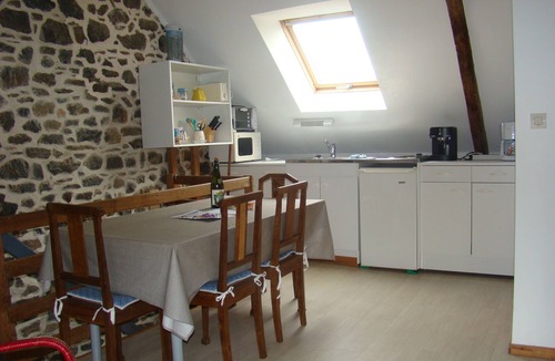 Henanbihen Apartment | La Grange - Studio in an old Breton longère made of local stones