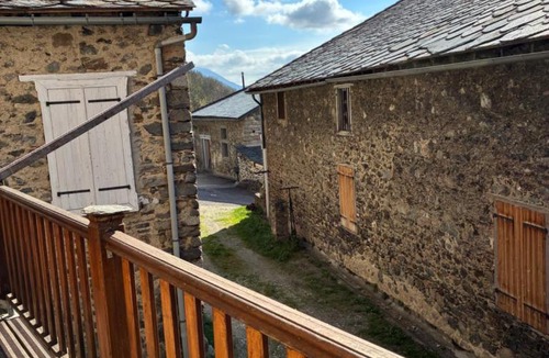 Mijanes House | La grange un refuge