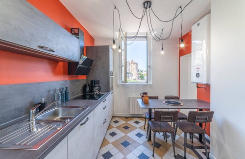 Paray-le-Monial Apartment | La Halte Parodienne - Appt avec vue sur le canal