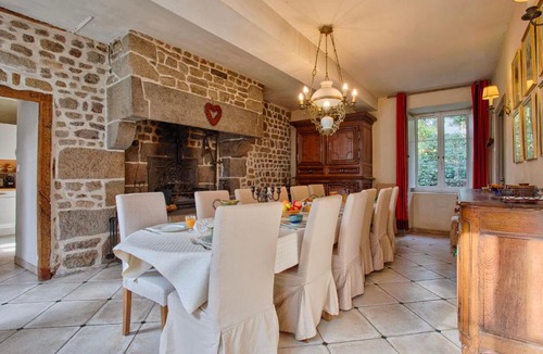 Saint-Clement-Rancoudray Apartment | La Haute Barre - Maison XVIIIe jardin - cheminée